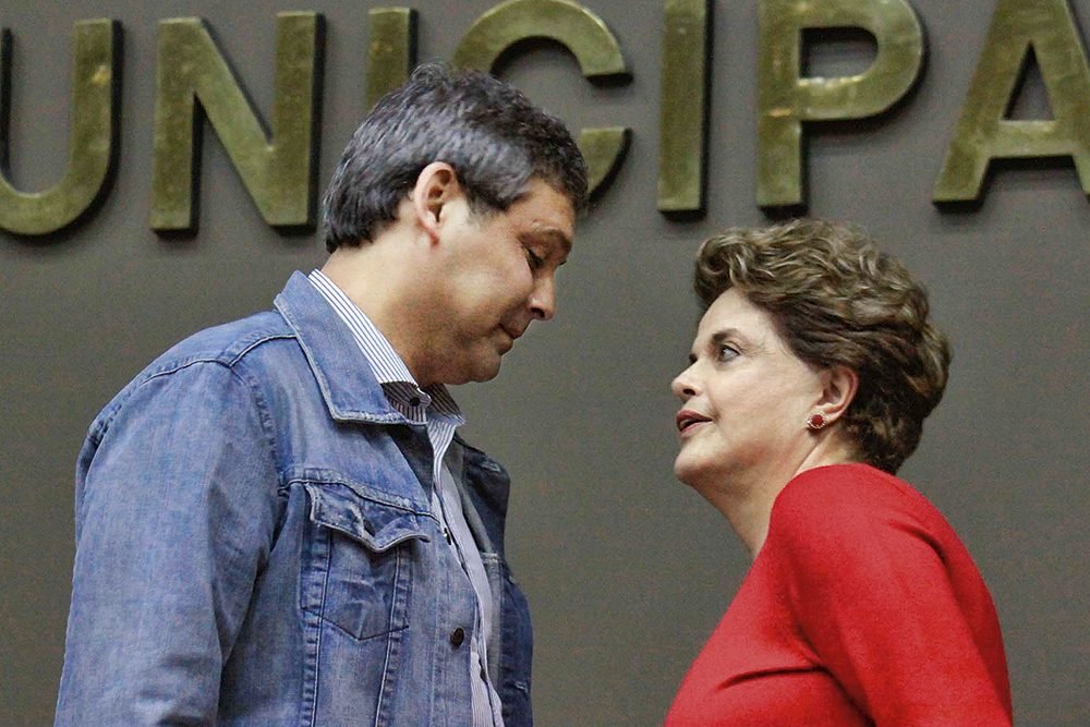 Estrelas caídas: expoentes do PT, como Lindbergh Farias e Dilma Rousseff, receberam votações humilhantes, em nível de partidos nanicos | José Carlos Daves/Futura Press 