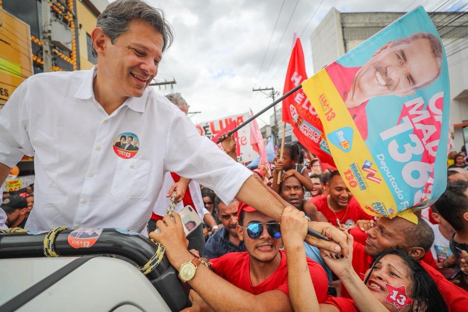Onda Bolsonaro deixa o PT entrincheirado no Nordeste
