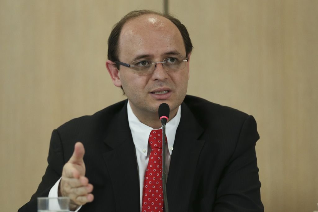 Brasil não precisa do Escola sem Partido, defende ministro da Educação
