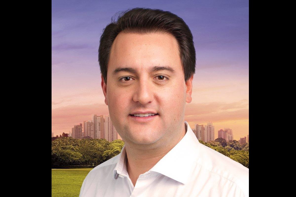 Ratinho Junior, filho do apresentador, é eleito governador do Paraná