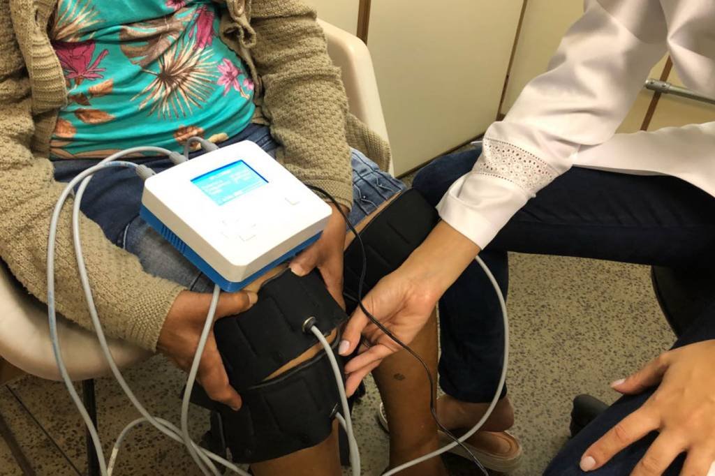 Hospital das Clínicas e startup testam remédio digital para dor de artrose