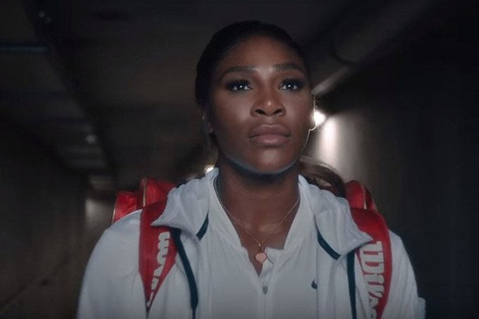 Serena Williams protagoniza campanha contra abuso financeiro conjugal