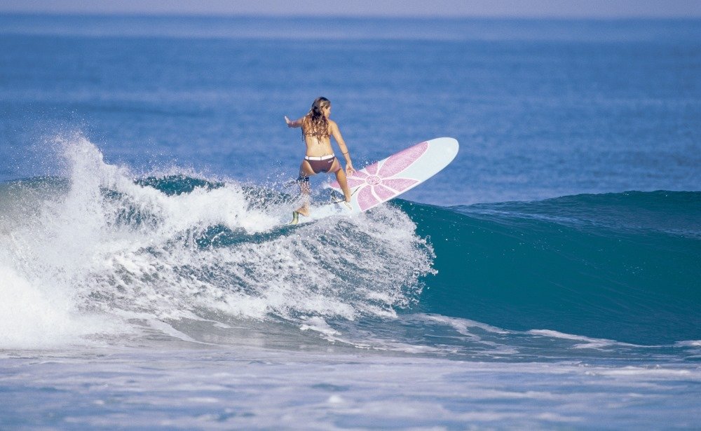 Condomínio terá sua própria piscina com ondas para prática de surfe