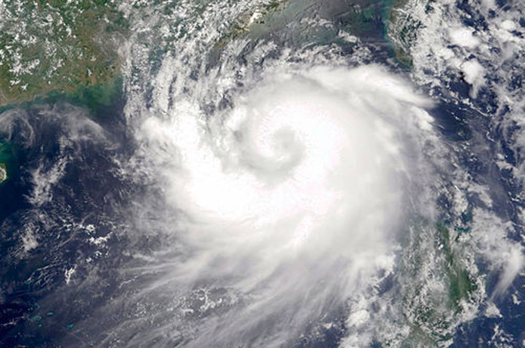 Tufão Yutu deixa 10 mil pessoas desalojadas nas Filipinas