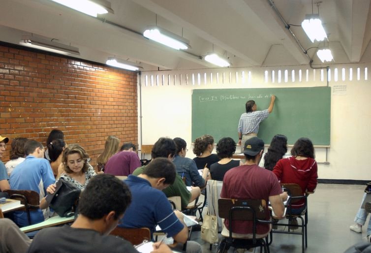 Prouni 2024: inscrições para vagas do 2º semestre começam na próxima terça, 23