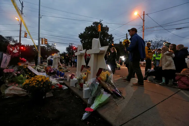Em outubro, um atirador abriu fogo em duas sinagogas em Pittsburgh e assassinou 11 pessoas (Cathal McNaughton/Reuters)
