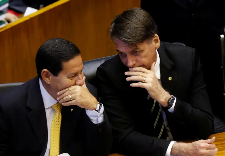 Mourão: no mês passado, o vice-presidente chegou a dizer que Bolsonaro teria de controlar os seus filhos (Adriano Machado/Reuters)