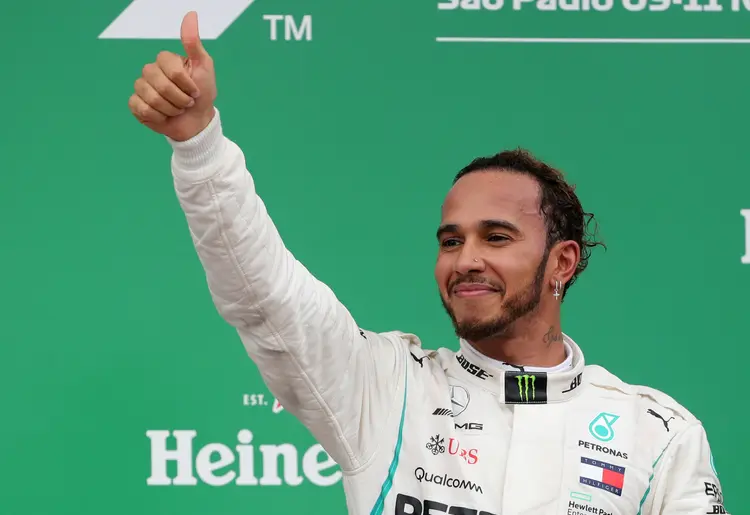 Lewis Hamilton: piloto britânico prestou homenagem a Niki Lauda (Paulo Whitaker/Reuters)