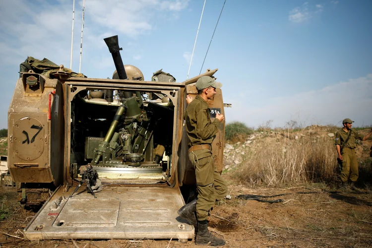 Israel: 20 pessoas ficaram feridas nos mais de 150 bombardeios contra alvos militares em Gaza (Amir Cohen/Reuters)