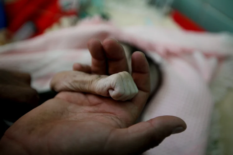 Iêmen: cerca de 85 mil crianças morreram no país desde 2015, diz ONG (Mohamed al-Sayaghi/Reuters)