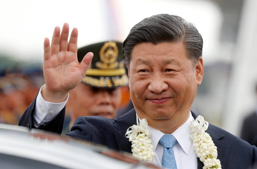 Xi chega às Filipinas na 1ª visita de um presidente chinês em 13 anos
