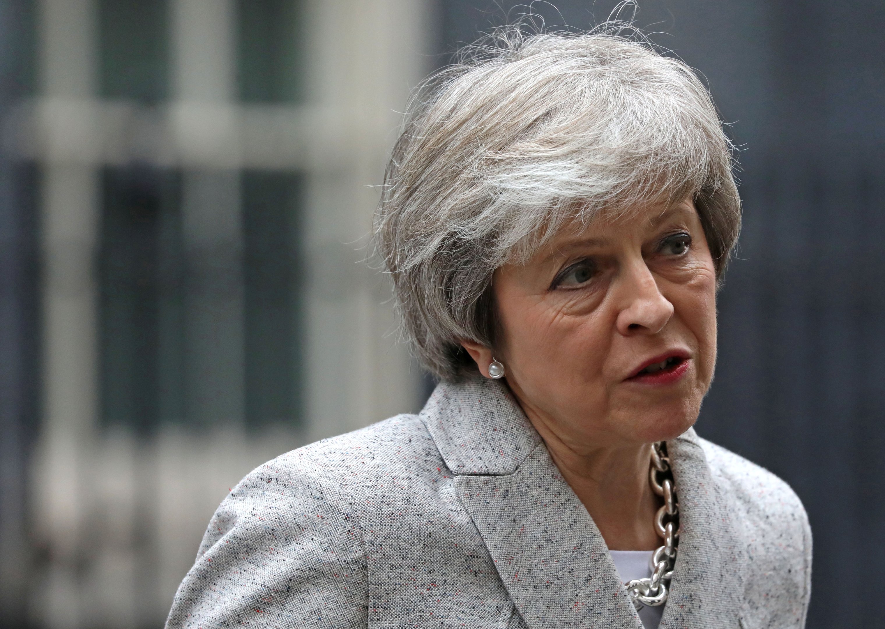 Brexit: May é acusada de comprar votos com fundo de desenvolvimento