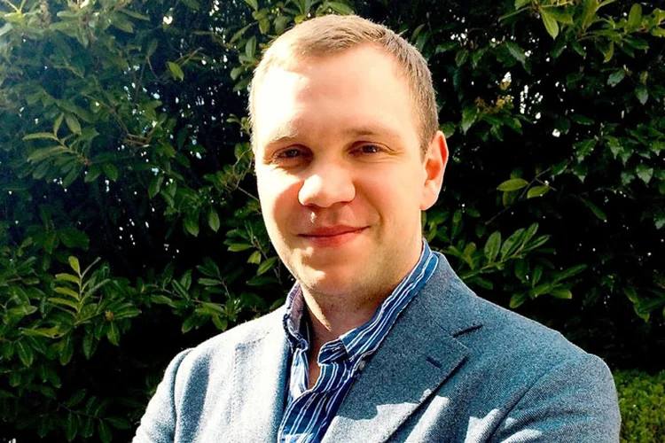 Emirados Árabes Unidos perdoaram nesta segunda-feira um acadêmico britânico condenado à prisão perpétua por espionagem (Daniele Tajada/Handout/Reuters)