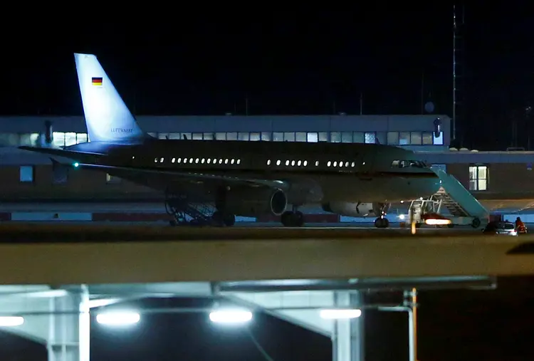 Alemanha: com a falha técnica, Merkel teve que pegar um voo da força aérea alemã para Madri (Thilo Schmuelgen/Reuters)