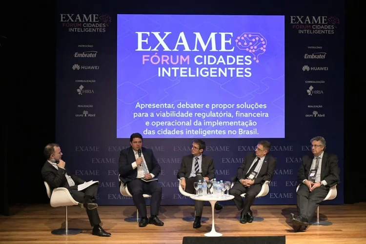 EXAME Fórum Cidades Inteligentes: palestrantes debatem bons exemplos e desafios de gestões diante do conceito de "cidade inteligente" (Flávio Santana/Exame)