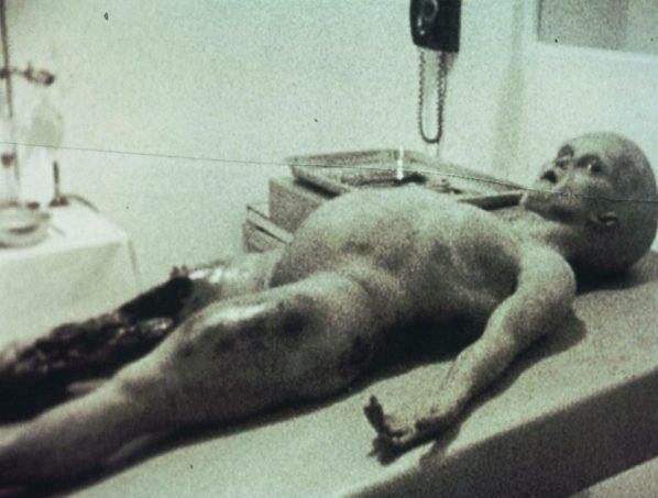 Polêmico vídeo de autópsia alienígena custou 54 mil dólares