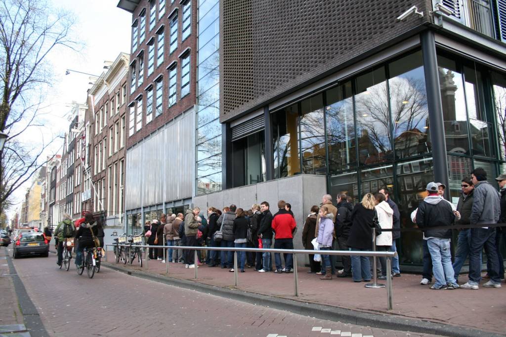 Museu Anne Frank, em Amsterdã, é adaptado à nova geração