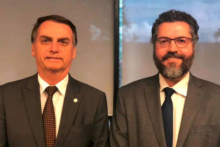 Imagem de arquivo de Jair Bolsonaro e Ernesto Araújo: novo chanceler sinaliza esforço para estreitar parcerias comerciais Brasil-EUA (Instagram/Divulgação)