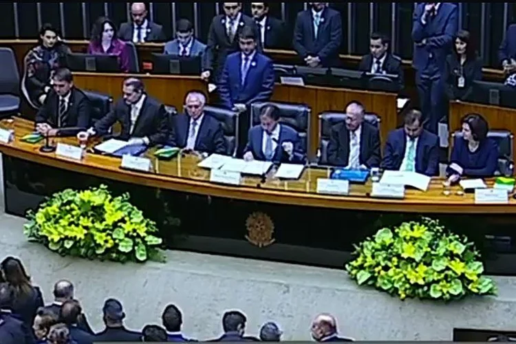 Bolsonaro já está no Congresso Nacional para a sessão solene em comemoração aos 30 anos da Constituição Federal (TV Câmara/Reprodução)