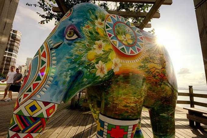 Suvinil leva elefantes coloridos para ruas do Rio em alerta sobre extinção