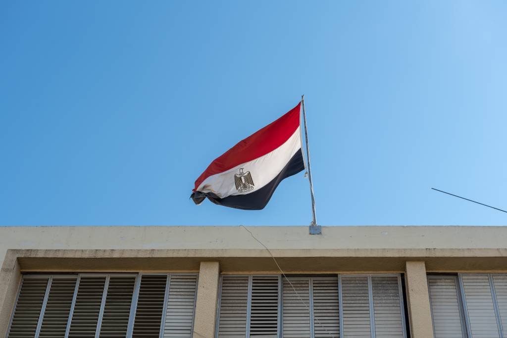 Operação no Egito mata 19 militantes após ataque contra cristãos