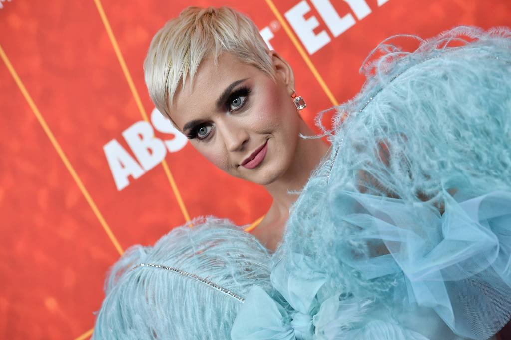 Katy Perry lidera lista das 10 cantoras mais bem pagas do mundo
