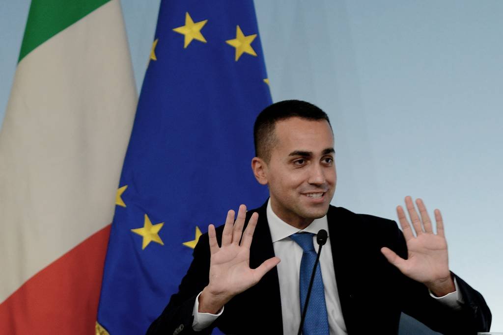 Itália permanecerá na zona do euro, diz Luigi Di Maio