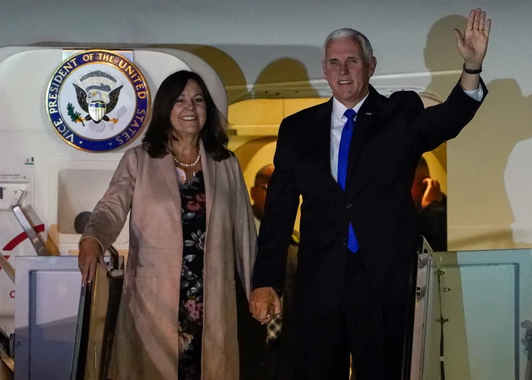 EUA-Japão: Pence e Abe vão discutir a desnuclearização de Coreia do Norte e a cooperação bilateral (Christopher Jue/Getty Images)