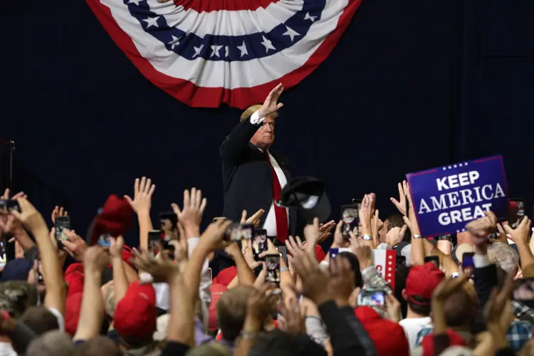 Trump: as eleições legislativas servem para reafirmar o apoio ao presidente eleito dois anos atrás (Alex Wong/Getty Images)