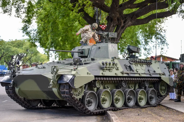 Buenos Aires: tanques são usados na segurança da capital argentina no primeiro dia da reunião do G20 (Amilcar Orfali/Getty Images)