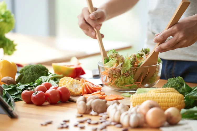 Coração saudável: Dieta da tribo Tsimane, que tem o coração mais saudável do mundo, tem muitos carboidratos complexos e proteínas e pouca gordura (iStock / Getty Images Plus/Getty Images)