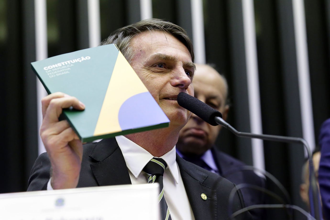 Bolsonaro enfrenta barreiras no Congresso antes mesmo de assumir