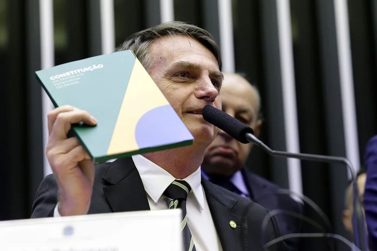 O presidente eleito Jair Bolsonaro, participa no Congresso Nacional da sessão solene em comemoração aos 30 anos da Constituição Federal. (Cleia Viana/Agência Câmara)