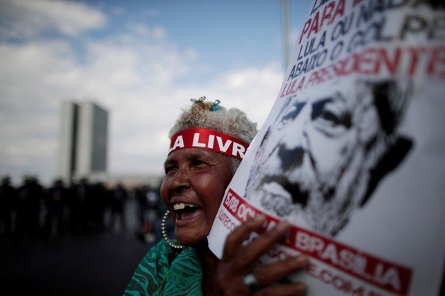 Em 6 meses, Lula recebe 572 visitas na sede da Polícia Federal