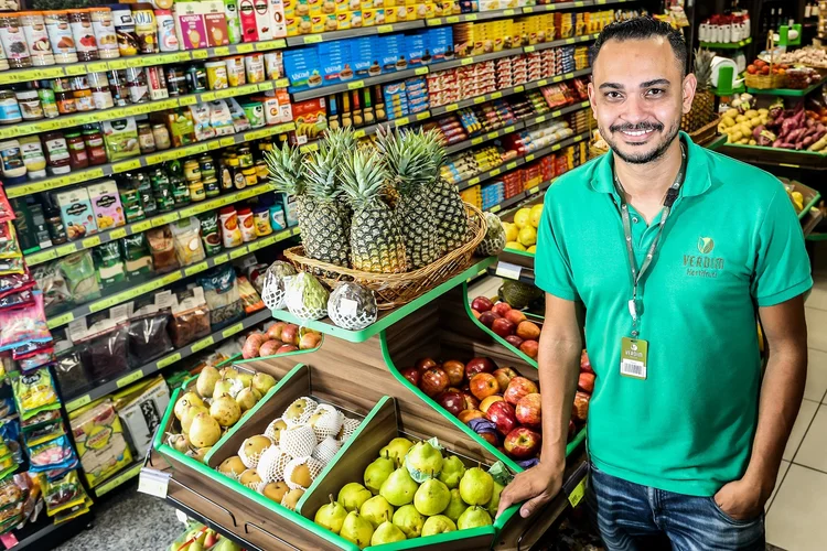 Renato Almeida Santos, dono do mini mercado Verdim (Foto/Jornal de Negócios do Sebrae/SP)