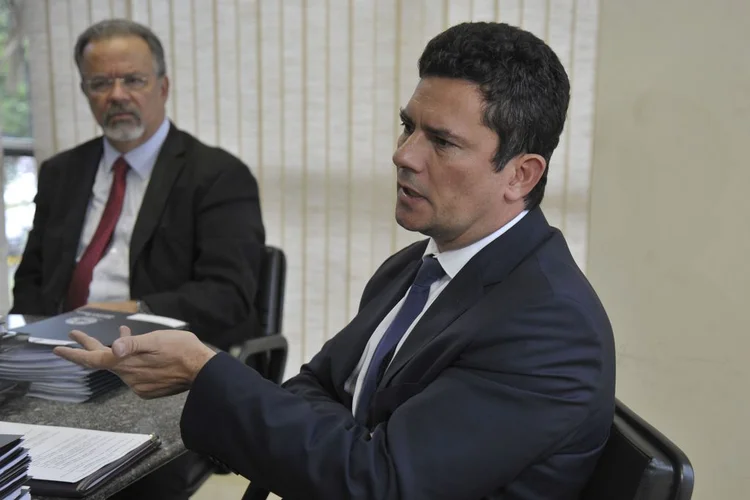 Raul Jungmann e Sérgio Moro: Ministro da Segurança Pública recebe o futuro ministro da Justiça (Valter Campanato/Agência Brasil)