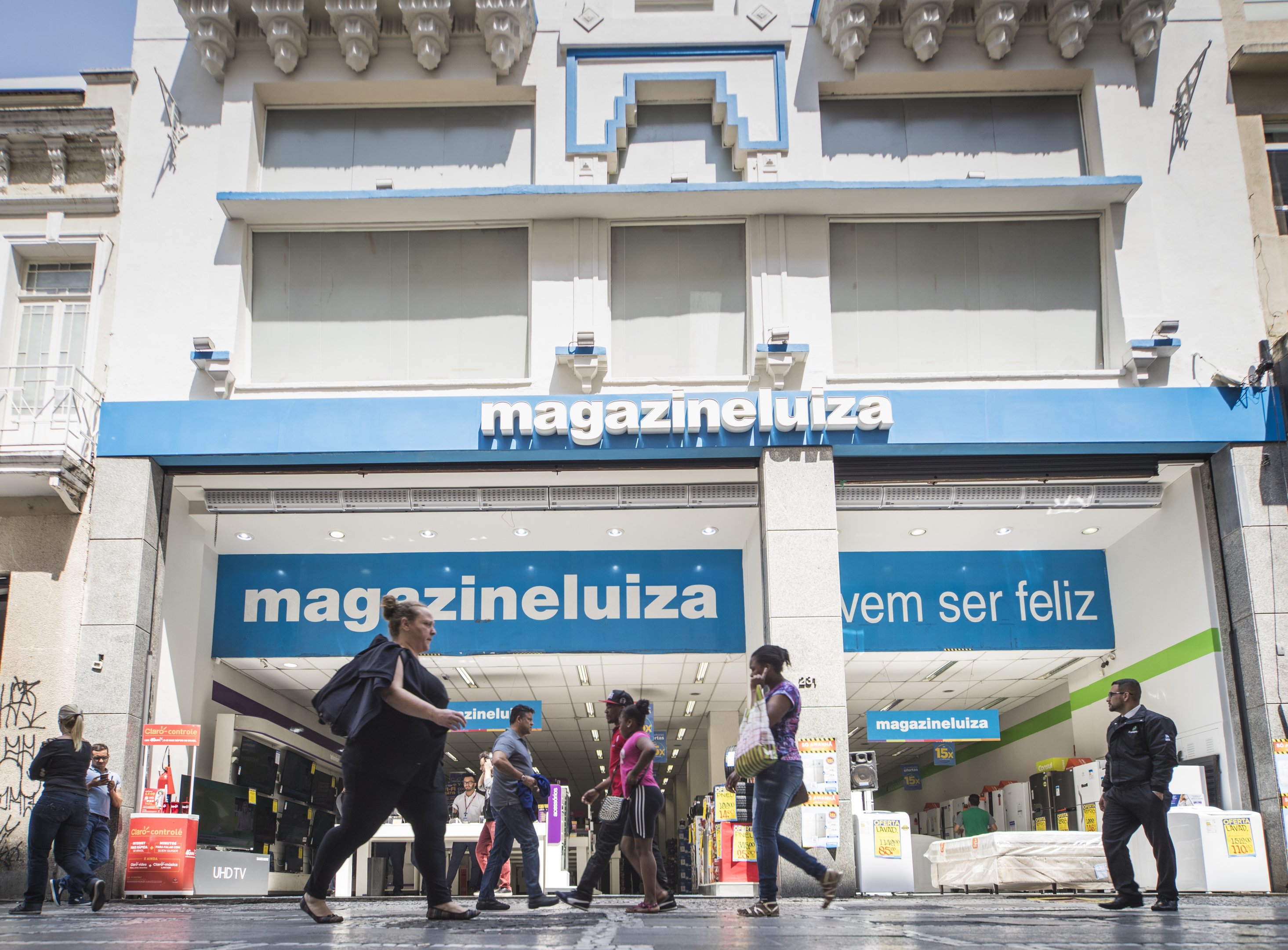 Magalu: por que bancos recomendam compra após ação cair 80%