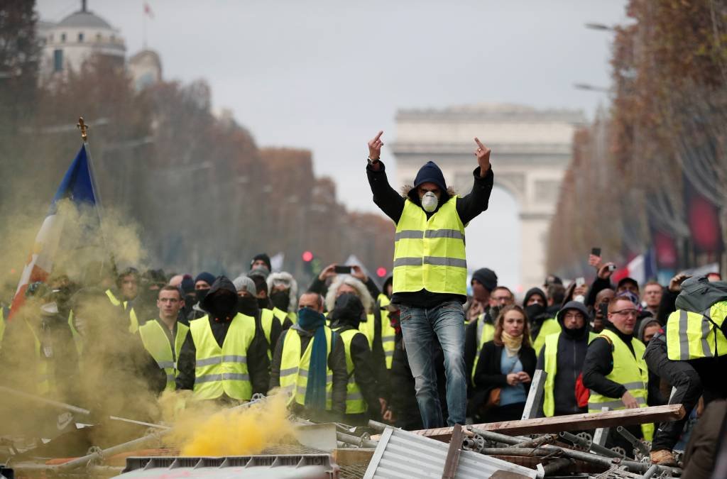 Paris registra incidentes durante manifestação dos 'coletes amarelos'