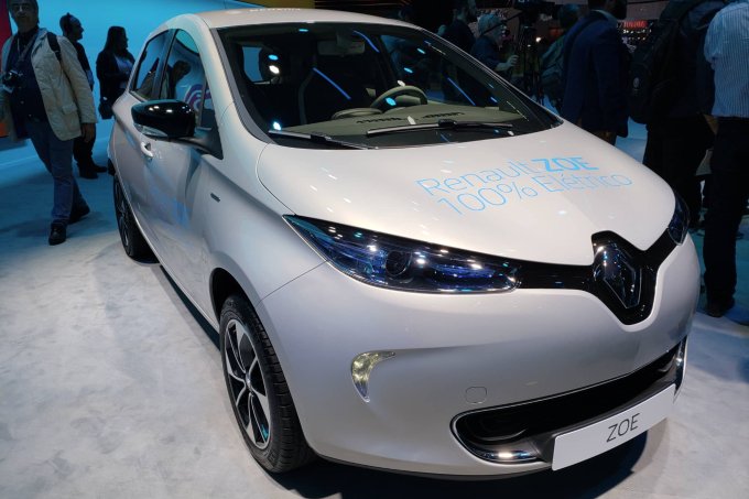 Renault lança carro elétrico Zoe no Brasil