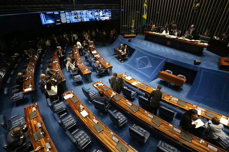 Senado cortou pela metade uma das fontes de recursos do Fundo Social do Pré-Sal, destinado a investimentos em saúde e educação (Rodrigues Pozzebom/Agência Brasil)