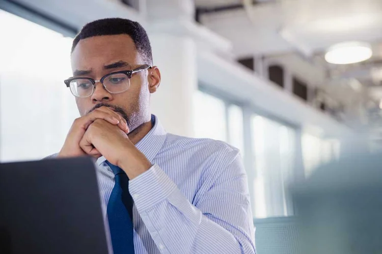 Futuro incerto: muitas questões trabalhistas ainda precisam ser definidas (Caiaimage/Sam Edwards/Getty Images)