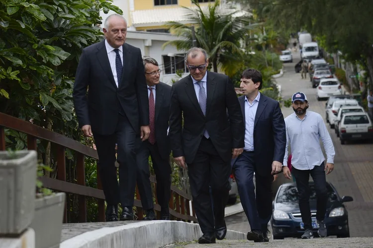 Antonio Bernardini deixou o condomínio onde Bolsonaro mora, na Barra da Tijuca, zona oeste do Rio, demonstrando satisfação pelo encontro (Tânia Rêgo/Agência Brasil)