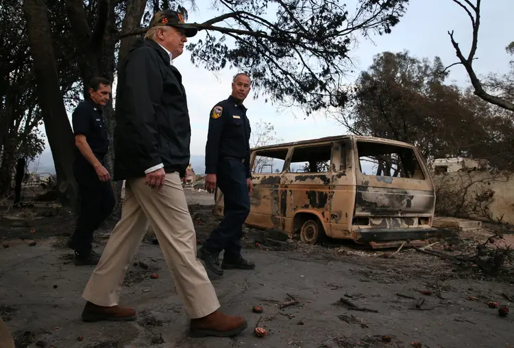 Trump na Califórnia: o incêndio de Camp Fire é considerado o mais devastador da história do estado americano
