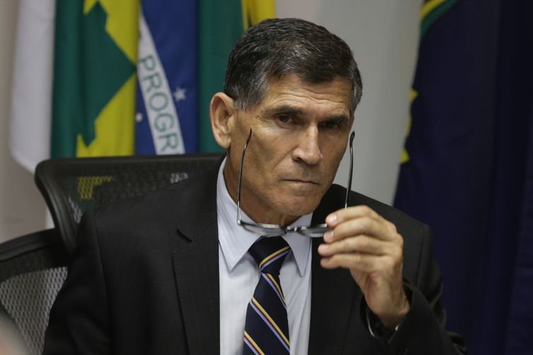 General Carlos Alberto Santos Cruz: o militar da reserva é ministro da Secretaria do governo Bolsonaro ((Fabio Rodrigues Pozzebom/Agência Brasil)