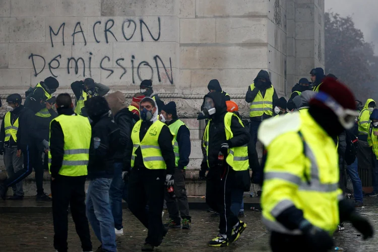 Protesto na França: Macron se reuniu no Palácio do Eliseu com o gabinete de crise instalado para lidar com a situação (Stephane Mahe/Reuters)