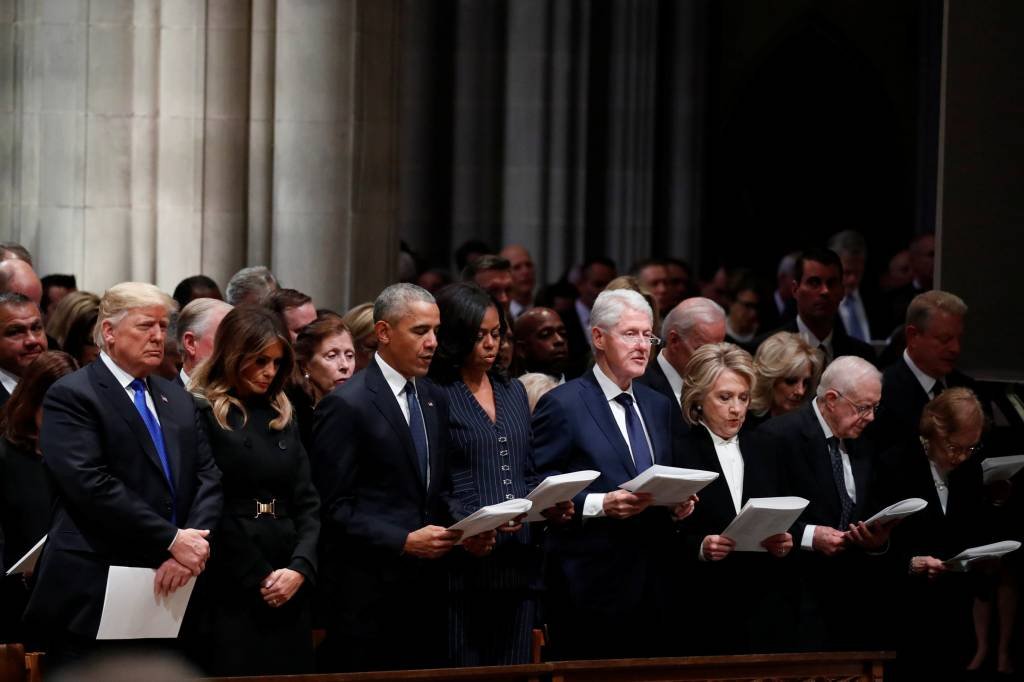 Tensão entre Trump e ex-presidentes marca funeral de George H. W. Bush
