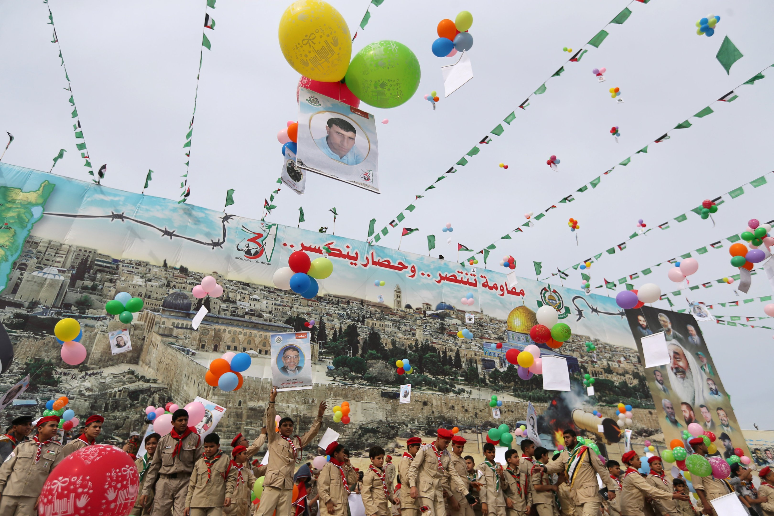Milhares de cidadãos se reúnem em Gaza para o 31° aniversário do Hamas