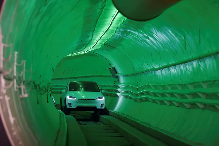 Elon Musk: túnel de teste tem quase 2 km de comprimento (Robyn Beck/Reuters)