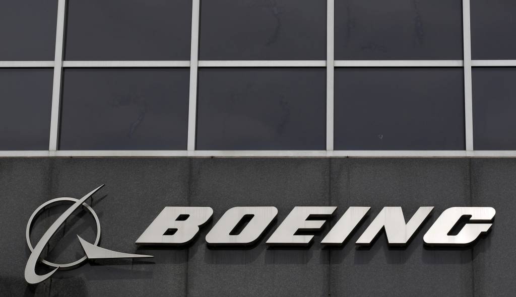 Boeing faz provisão de US$ 4,9 bi ligada aos jatos 737 MAX