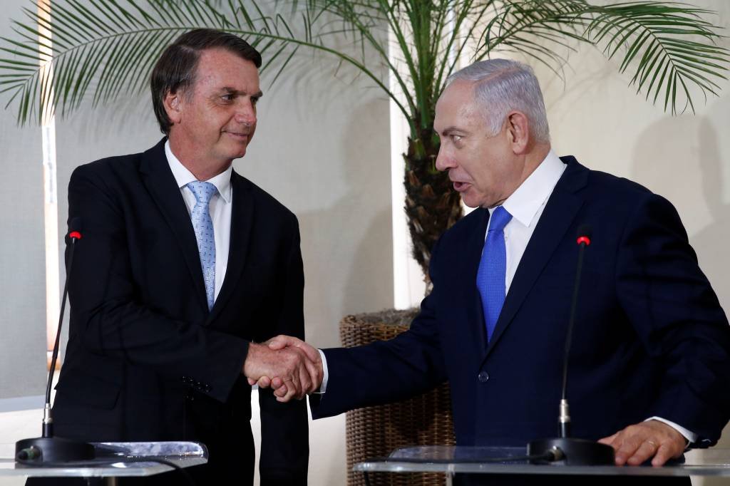 President eleito Jair Bolsonaro cumprimenra primeiro-ministro de Israel, Benjamin Netanyahu (Agência Brasil/Fernando Frazao)
